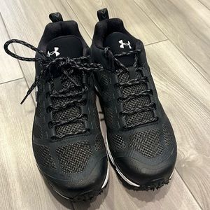 Brand new under armor shoes